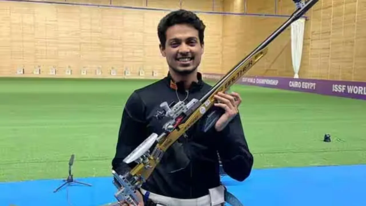  50 మీటర్ల రైఫిల్‌ విభాగంలో ఫైనల్‌కు దూసుకెళ్లిన స్వప్నిల్!