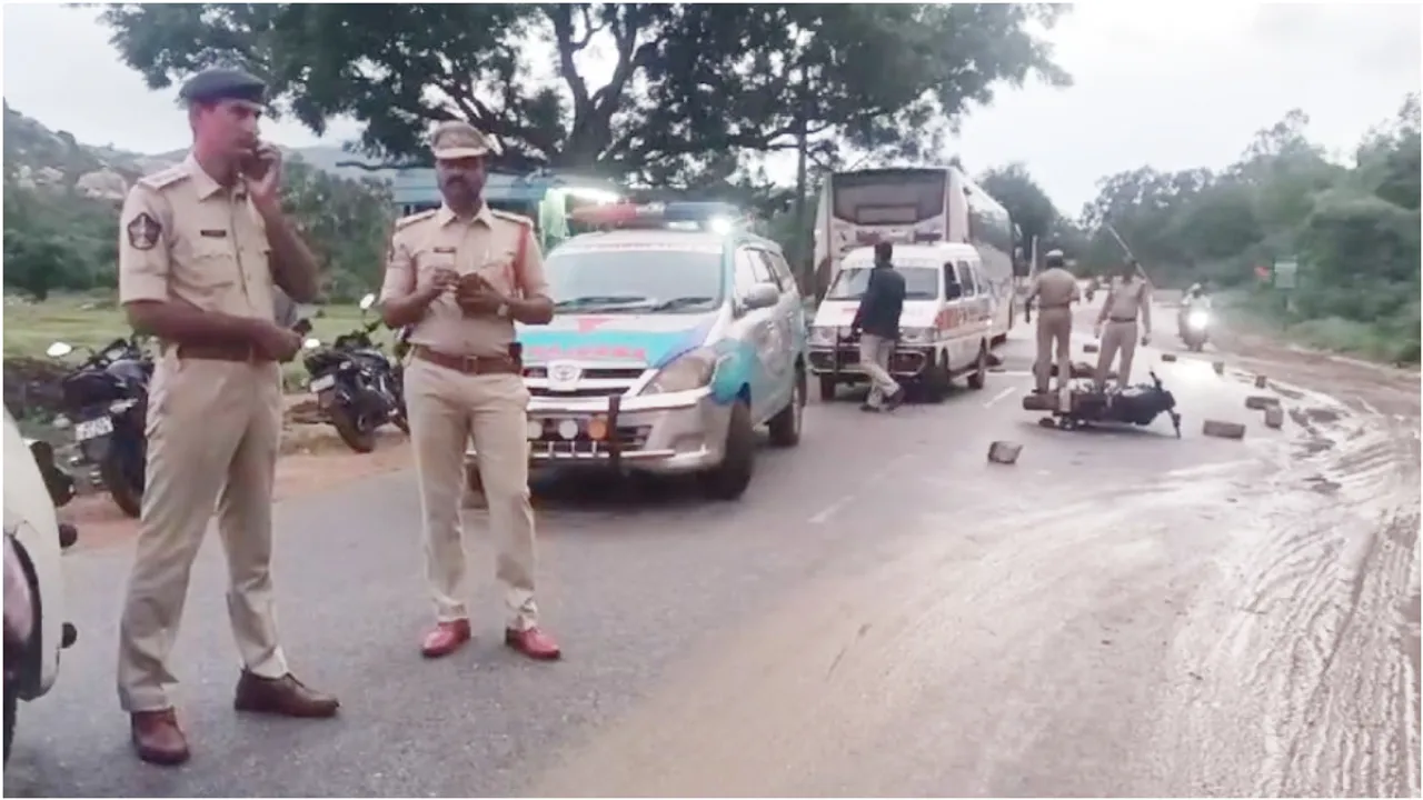 Accident: ఏపీలో ఘోర రోడ్డుప్రమాదం.. ముక్కలైన యువకుడి తల!
