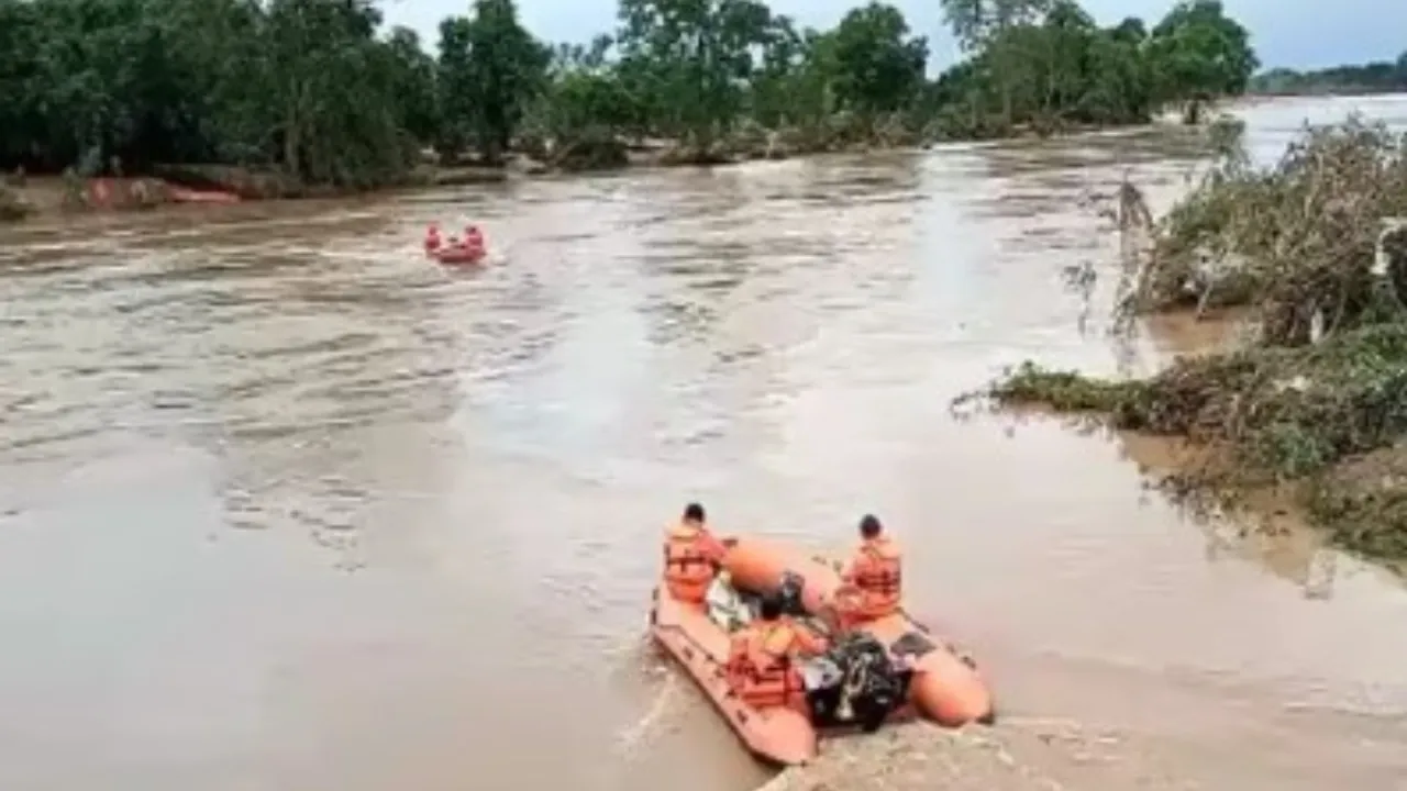 Telangana: భద్రాద్రిని ముంచిన వరద