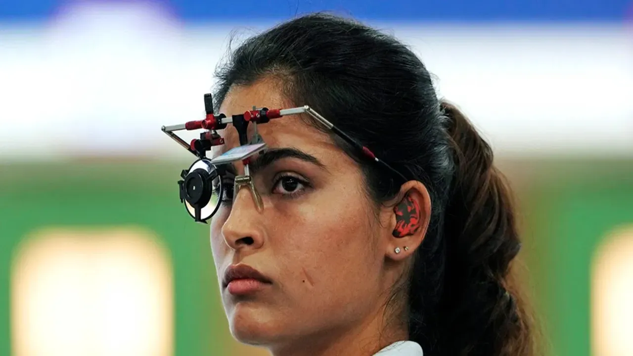 Paris Olympics Air Pistol: పారిస్ ఒలింపిక్స్‌ ఎయిర్ పిస్టల్ ఈవెంట్‌ ఫైనల్స్ లో మను భాకర్
