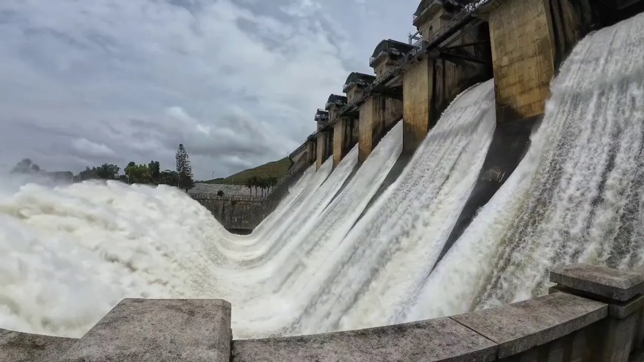Srisailam Reservoir: శ్రీశైలం జలాశయానికి కొనసాగుతున్న వరద ప్రవాహం