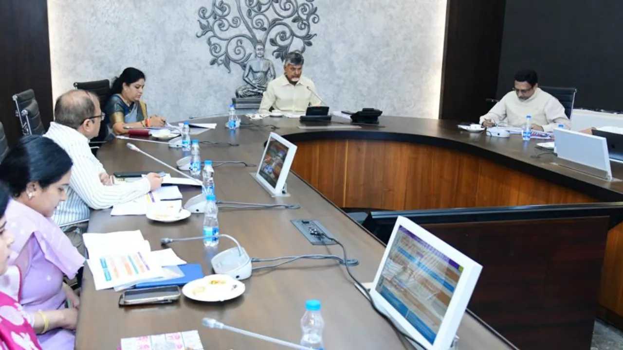 Chandrababu: గిరిజన సంక్షేమ శాఖపై సీఎం సమీక్ష.. ఇకపై డోలీ మోతలు కనిపించకూడదని కీలక ఆదేశాలు..!