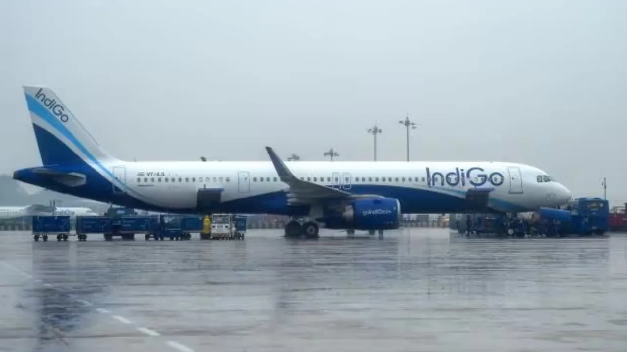 Flights Delayed: చెన్నైలో భారీ వర్షాలు.. 31 విమానలు రద్దు!
