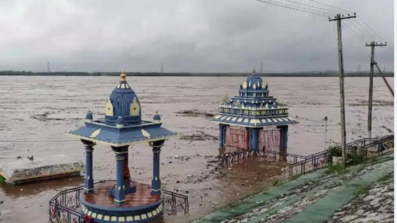 Bhadrachalam : భద్రాచలం వద్ద తగ్గుతున్న గోదావరి!