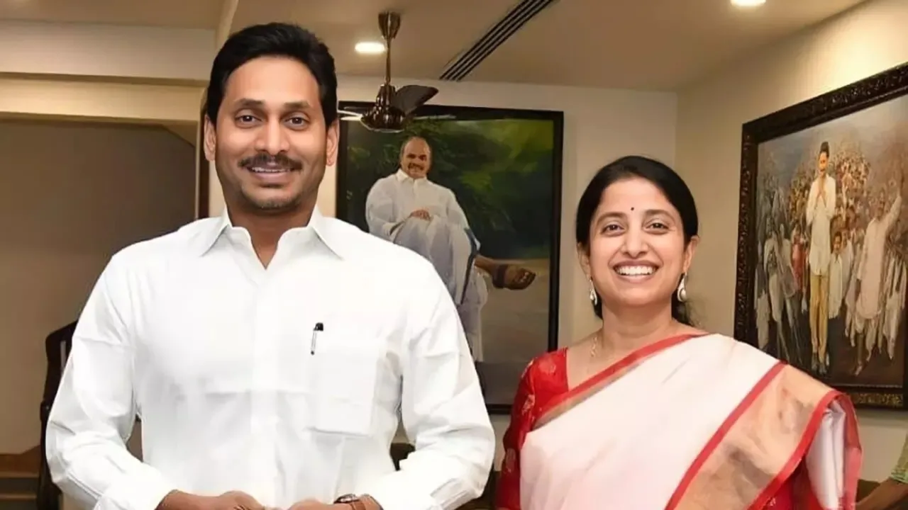 YS Jagan: భార్యతో కలిసి బెంగళూరుకు జగన్