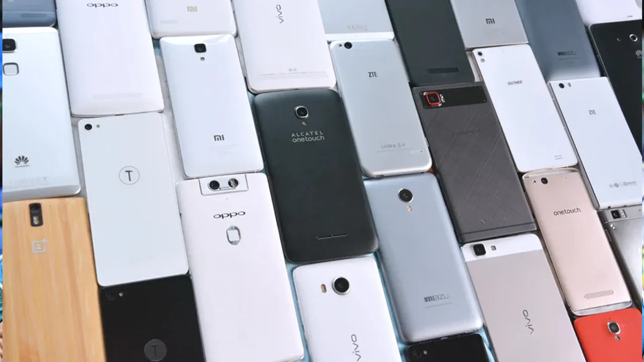 China Mobiles: మన దేశంలో చైనా మొబైల్స్ హవా.. ఆ బ్రాండ్స్ కే ఎక్కువ డిమాండ్!