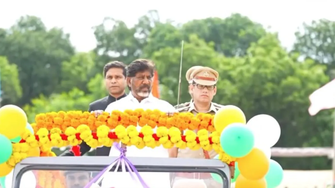 ఖమ్మంలో జాతీయ జెండాను ఆవిష్కరించిన భట్టి-VIDEO