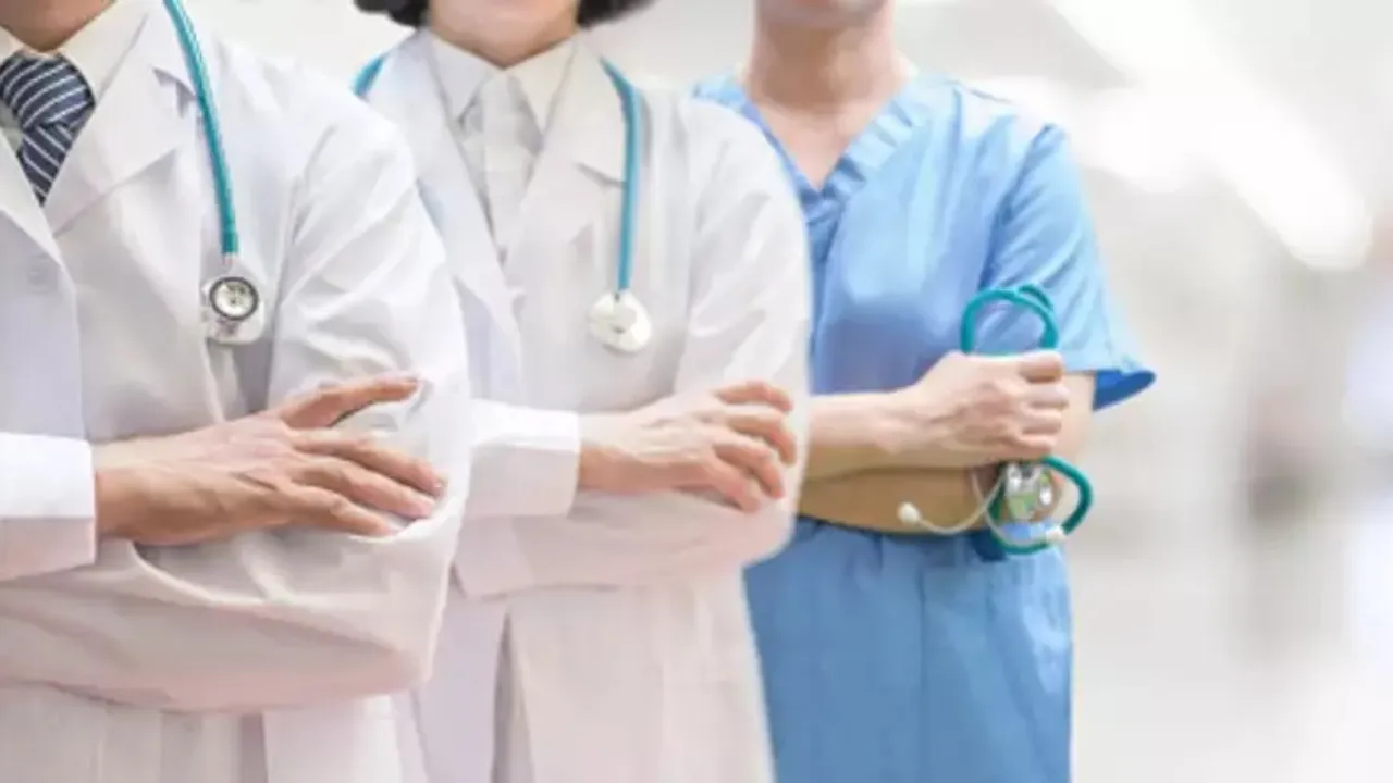 Hospitals: వైద్య సిబ్బందిపై దాడులు.. కేంద్రం కీలక ఆదేశాలు