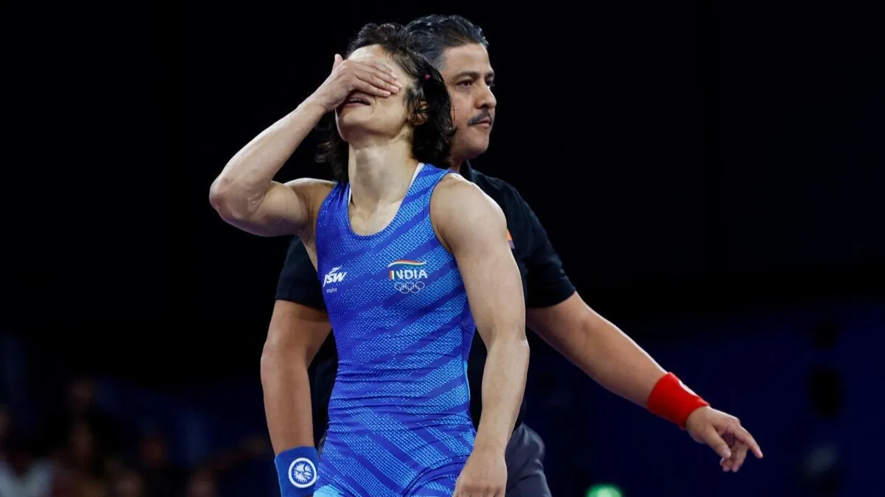 Vinesh Phogat: వినేష్‌ ఫొగాట్‌పై అనర్హత వేటు.. రెజ్లింగ్ రూల్స్ ఏం చెబుతున్నాయి