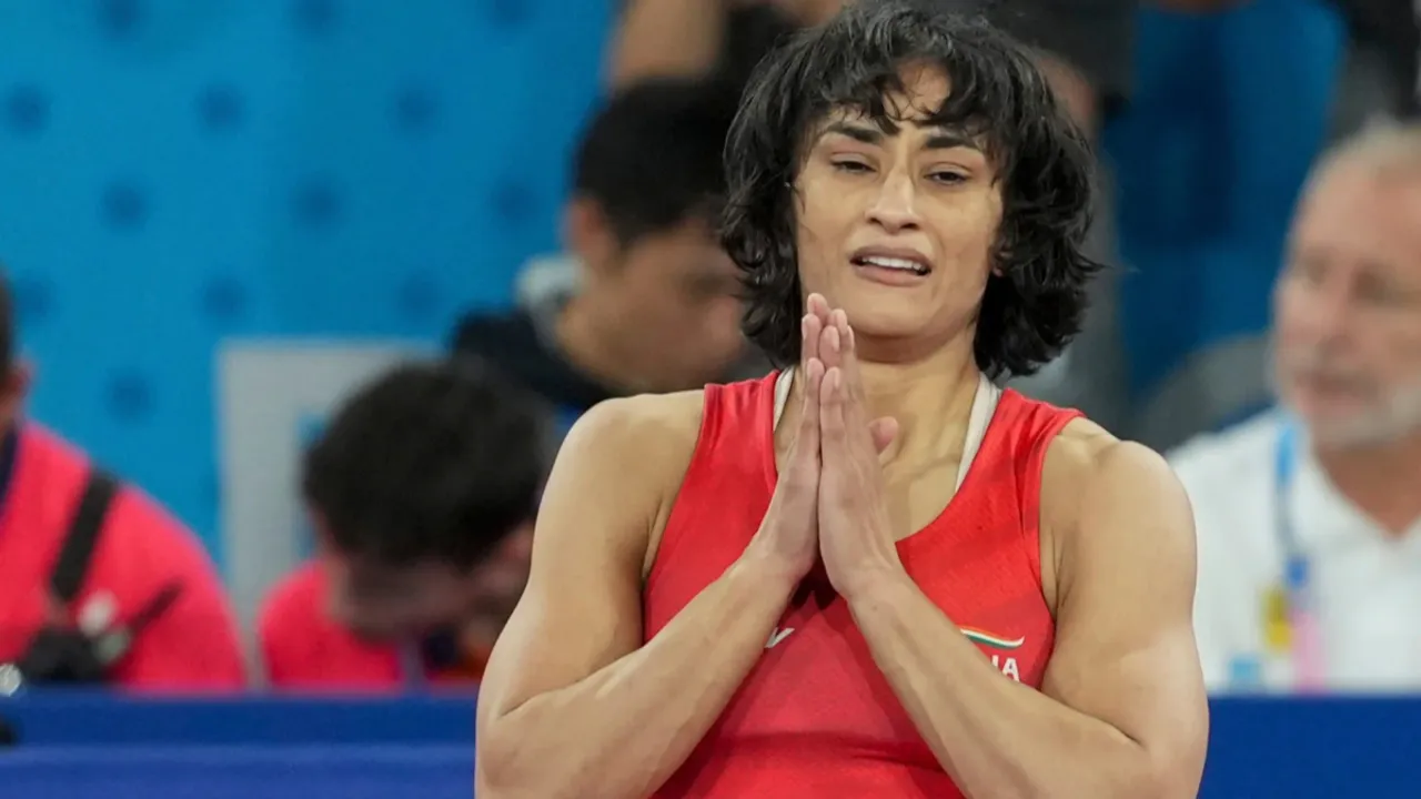 Vinesh Phogat: నేను పోరాడుతా.. అనర్హత వేటుపై తొలిసారిగా స్పందించిన వినేశ్ ఫొగాట్..