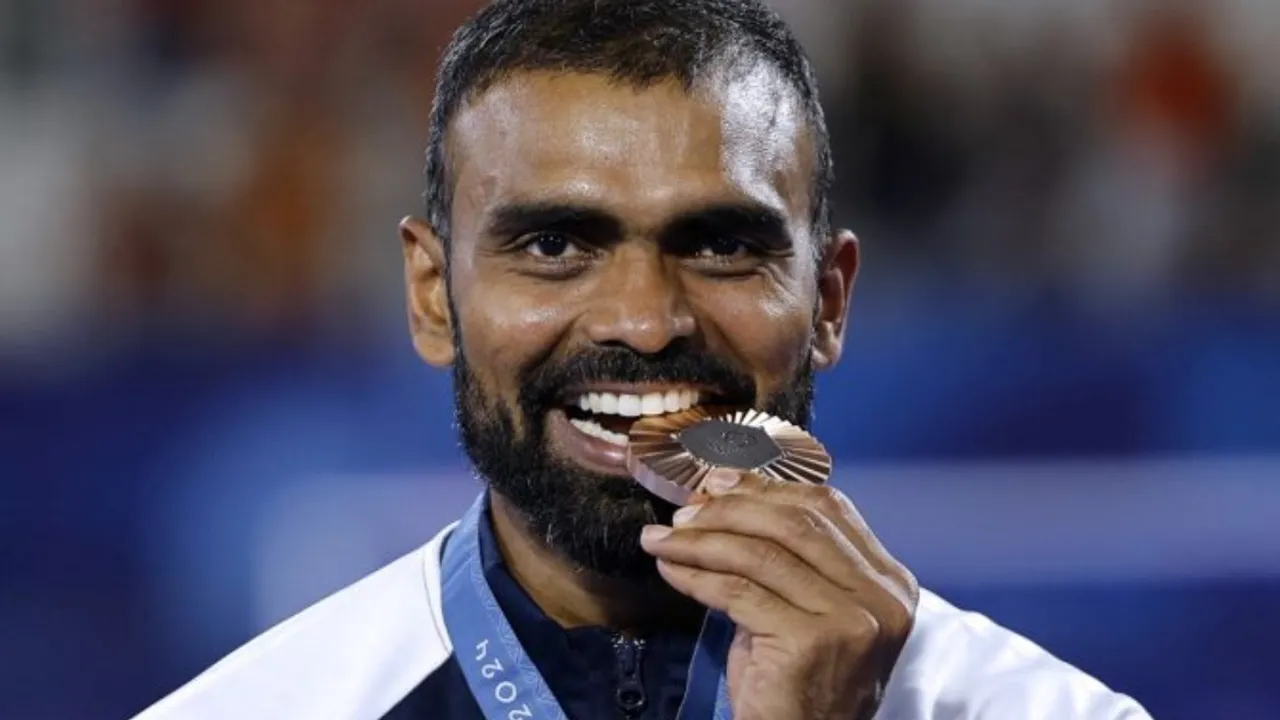 Paris Olympics: ఒలింపిక్స్ ముగింపు వేడుకల్లో పతాకధారిగా శ్రీజేశ్‌కు అవకాశం
