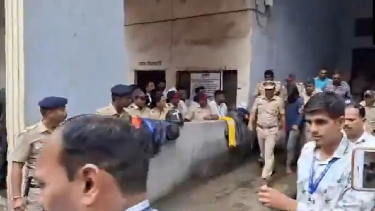 Badlapur Case: బద్లాపూర్ కేసులో నిందితుడికి 14 రోజుల జ్యుడీషియల్ కస్టడీ