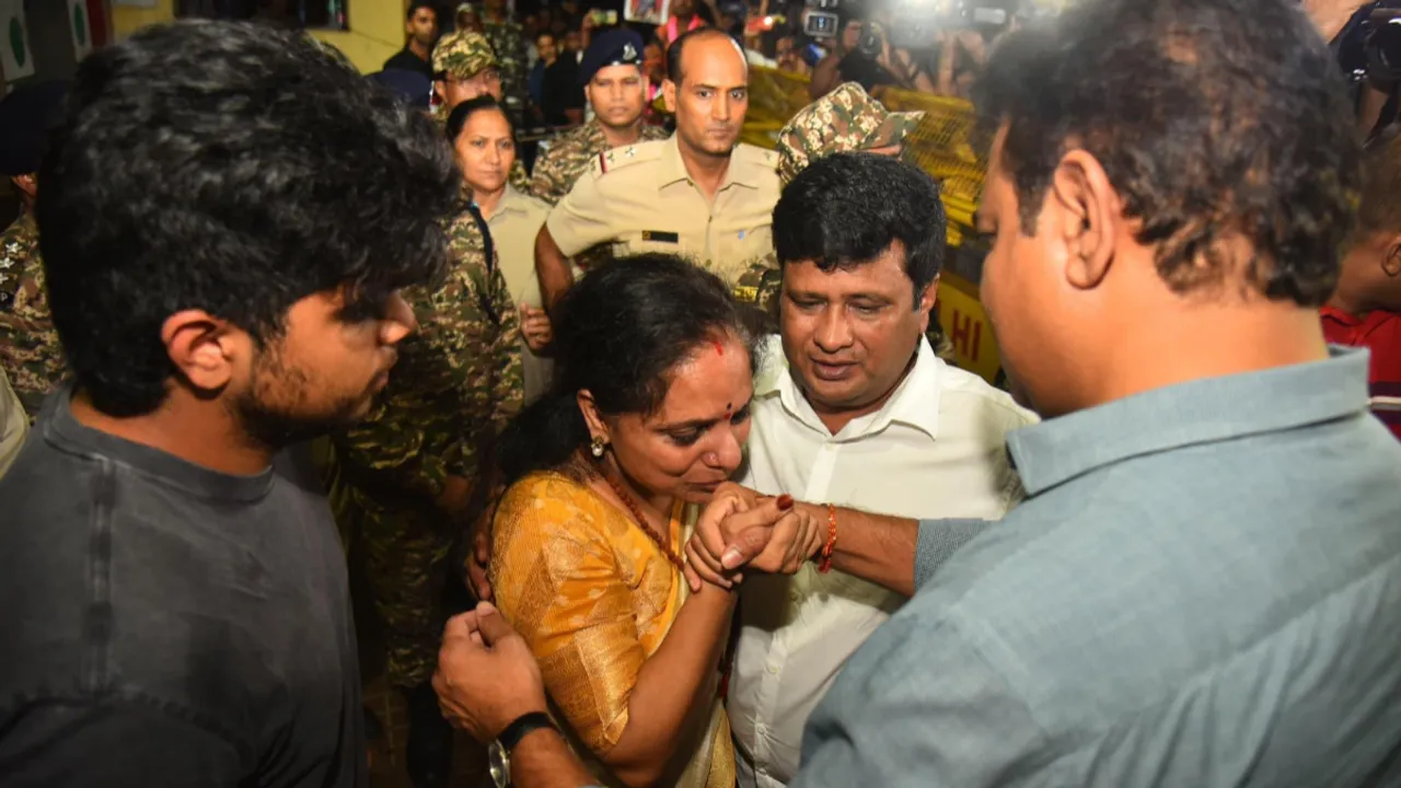 MLC Kavitha: 5 నెలల తర్వాత నేడు హైదరాబాద్‌కు కవిత.. స్వాగతం పలికేందుకు భారీ ఏర్పాట్లు!
