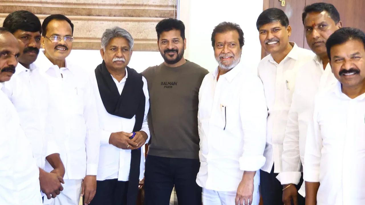 సీఎం రేవంత్ రెడ్డిని కలిసిన మందకృష్ణ