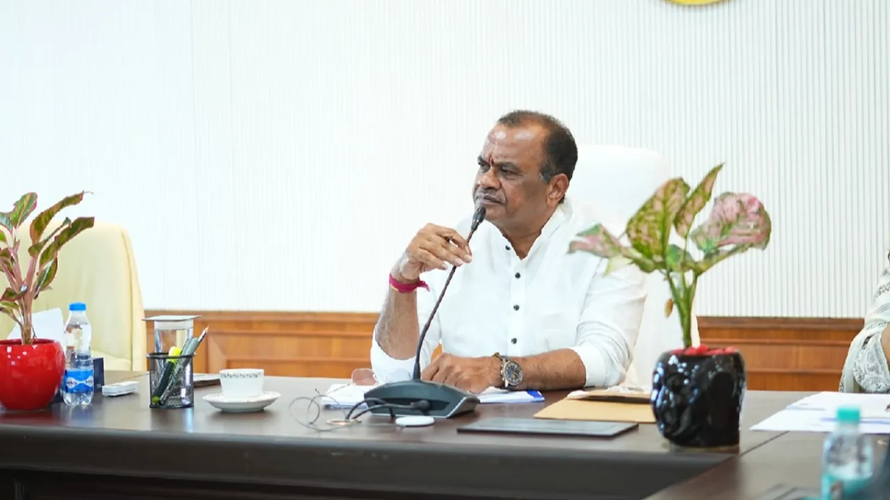 Minister Komatireddy: నేడు అమెరికాకు మంత్రి కోమటిరెడ్డి