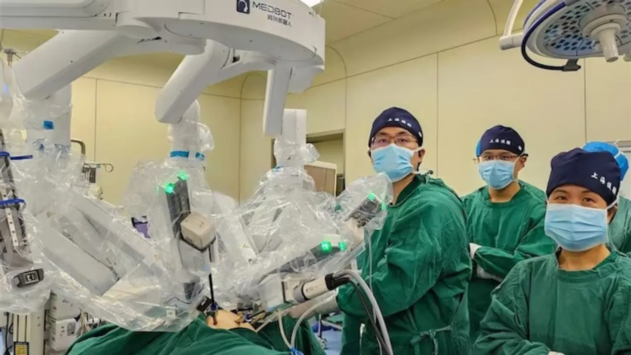 Remote Robotic Surgery: వైద్య రంగంలో మరో అద్భుతం.. 5వేల కిలోమీటర్ల నుంచి సర్జరీ!