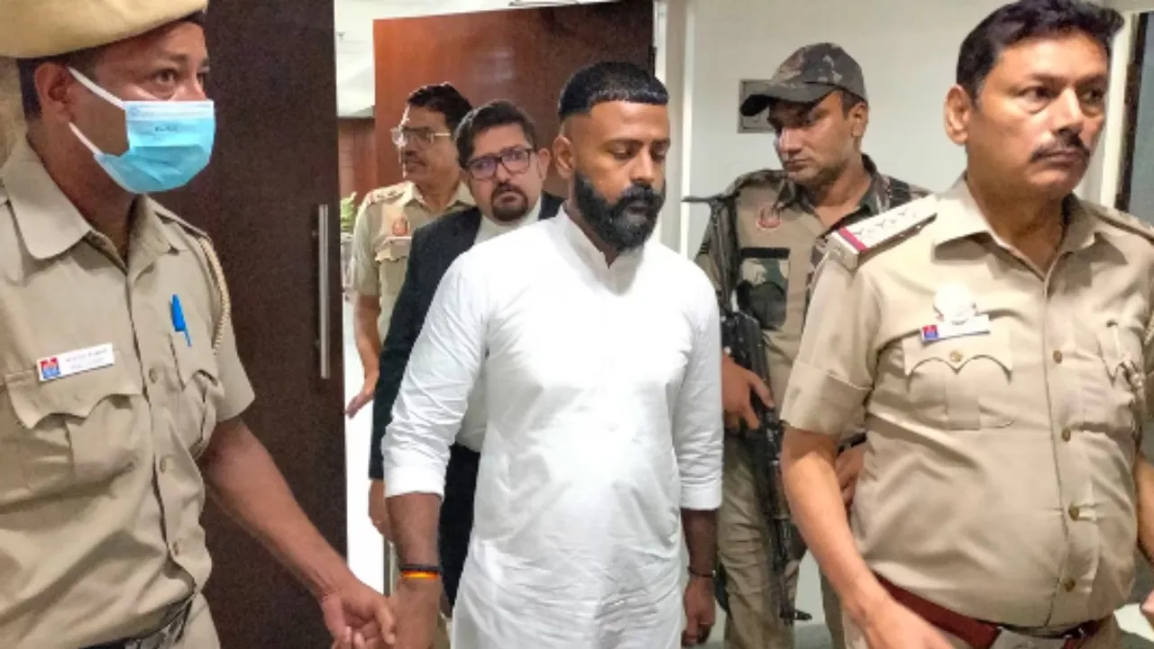 Sukesh Chandrasekhar: వయనాడ్‌ బాధితులకు సుకేష్‌ చంద్రశేఖర్‌ 15 కోట్ల సాయం!