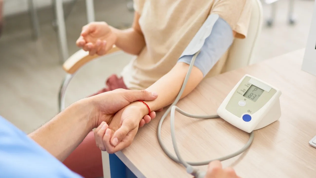 Blood Pressure: రోజూ ఉదయాన్నే ఈ లక్షణాలు కనిపిస్తే రక్తపోటు అధికంగా ఉందని అర్థం!
