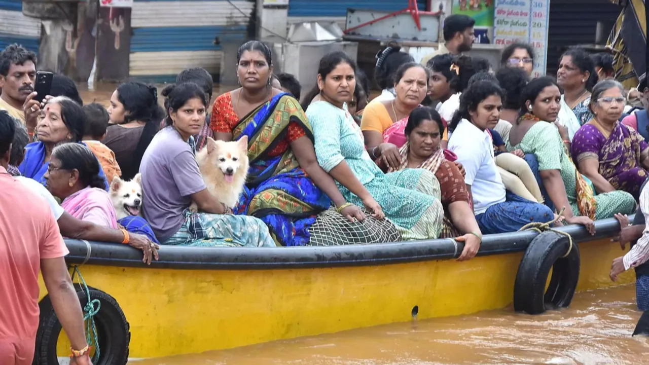 Floods: వరద బాధితులకు నేటి నుంచి నిత్యావసరాల కిట్లు పంపిణీ