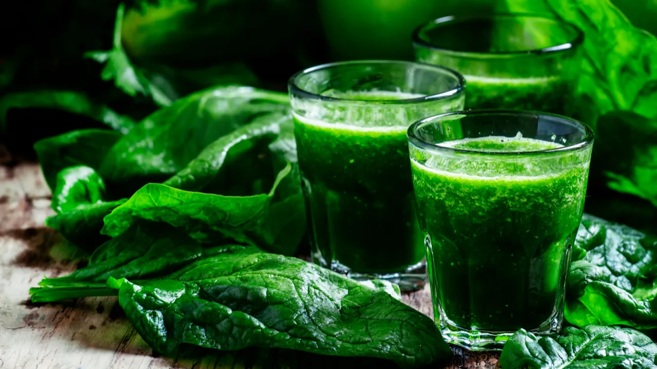 Spinach Juice : పాలకూర జ్యూస్‌ తాగితే అందం, ఆరోగ్యం.. ఈ విషయాలు తప్పక తెలుసుకోండి!