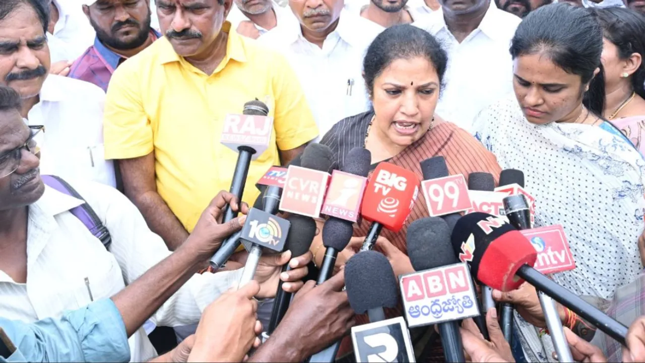Purandeswari: ప్రతి సందర్భాన్ని రాజకీయం చేయకండి.. వైసీపీకి పురంధేశ్వరి వార్నింగ్..!