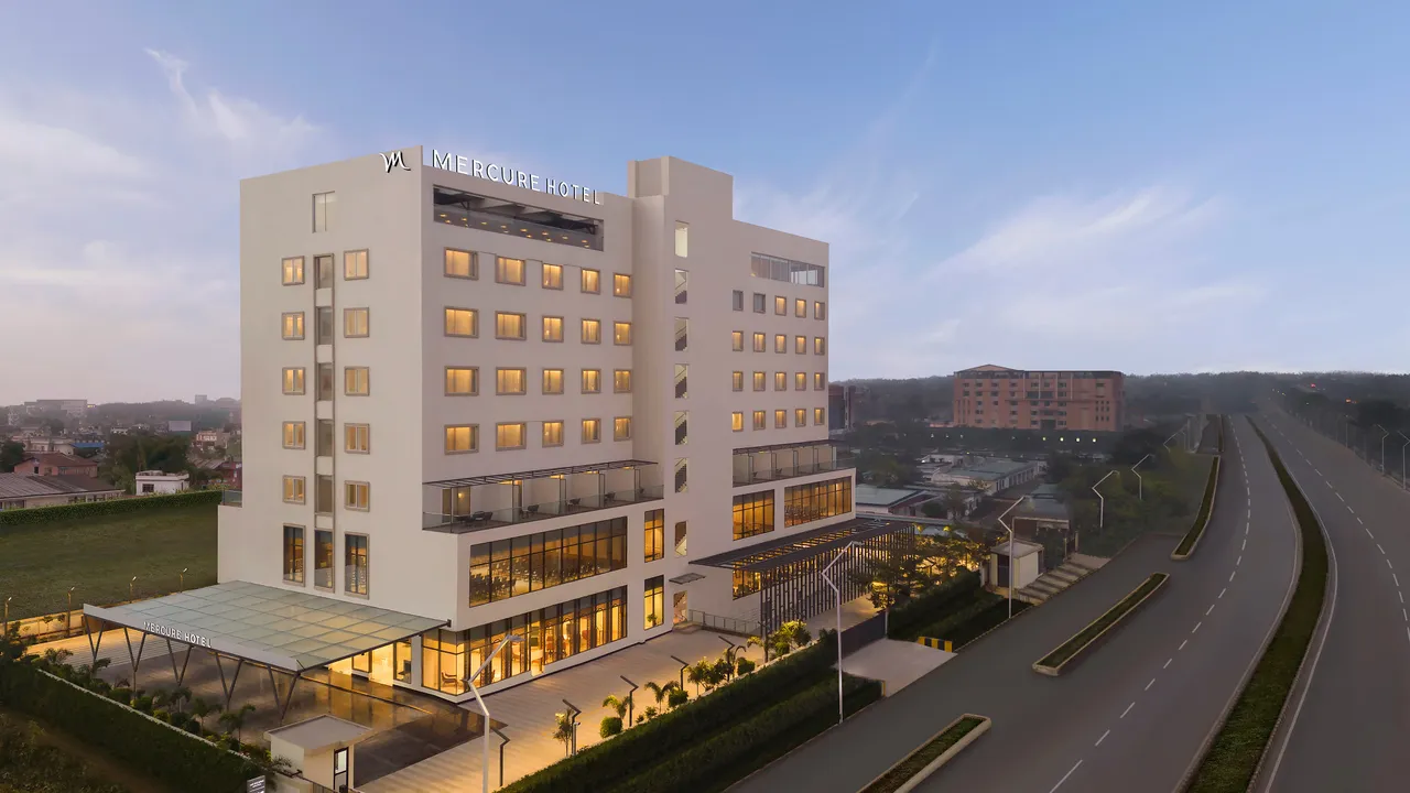 mercure lucknow