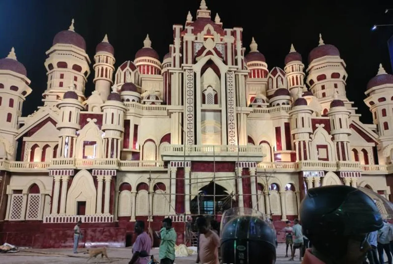 ମନ ମୋହୁଛି କାଳ୍ପନିକ ମହଲ