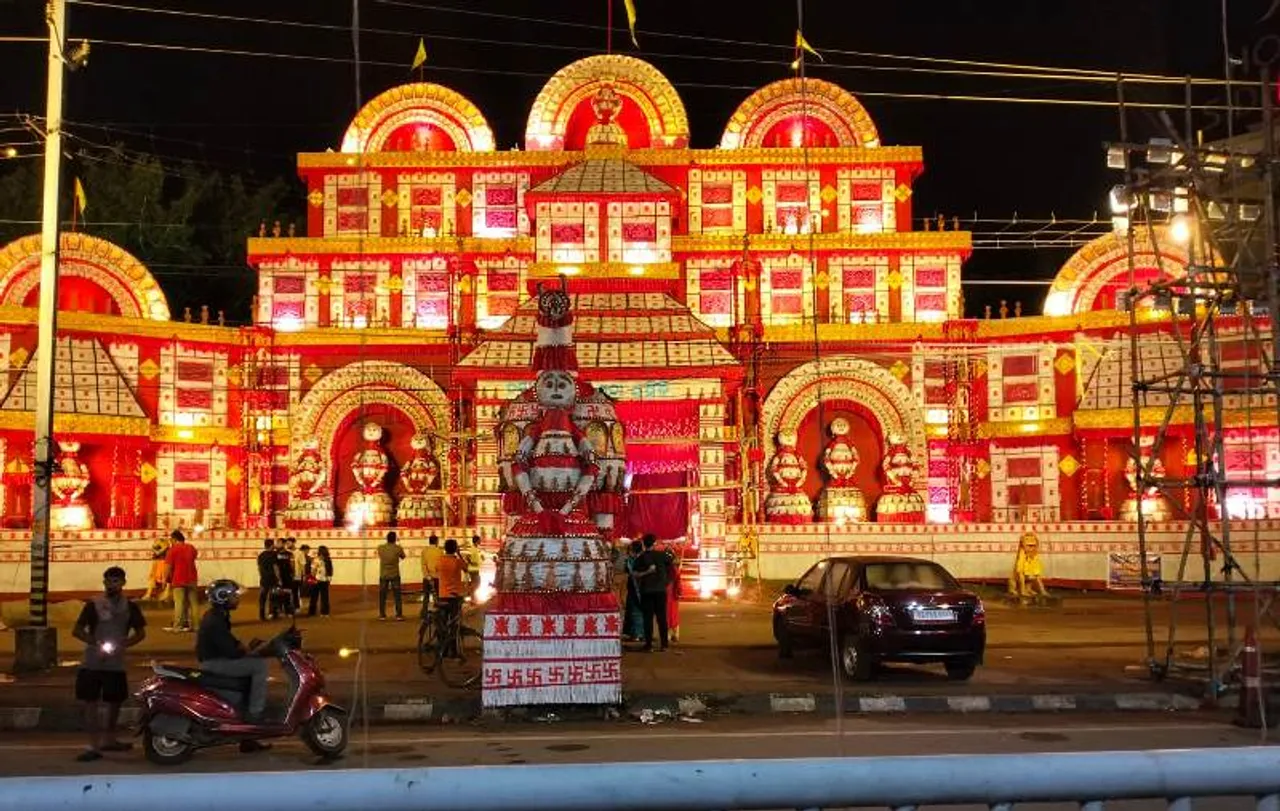 ପୋଲ ଉପରୁ ମନ ଲୋଭାଉଛି ନୟାପଲ୍ଲୀ ପୂଜା