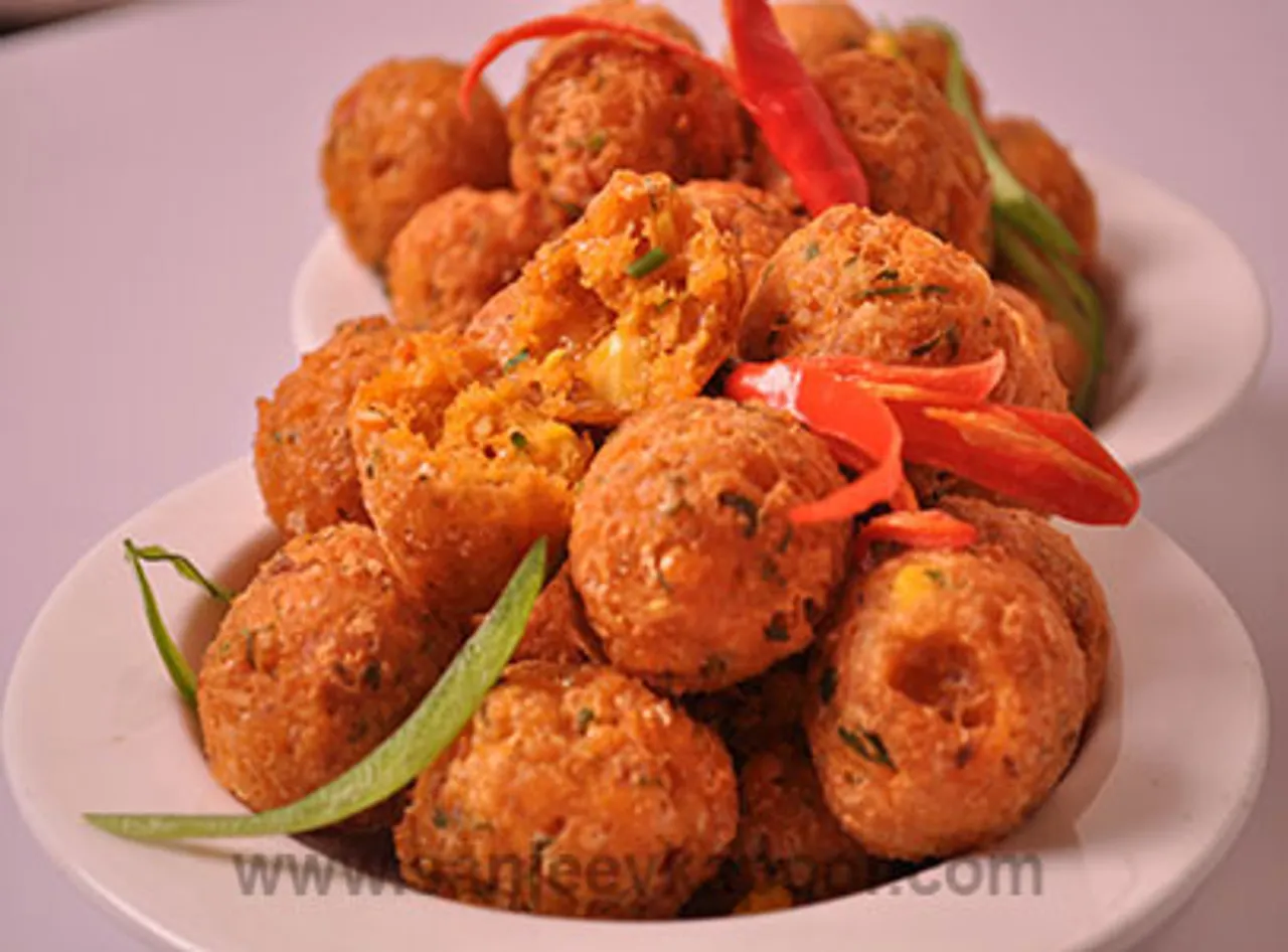 कॉर्न चीज़ बॉल्स 