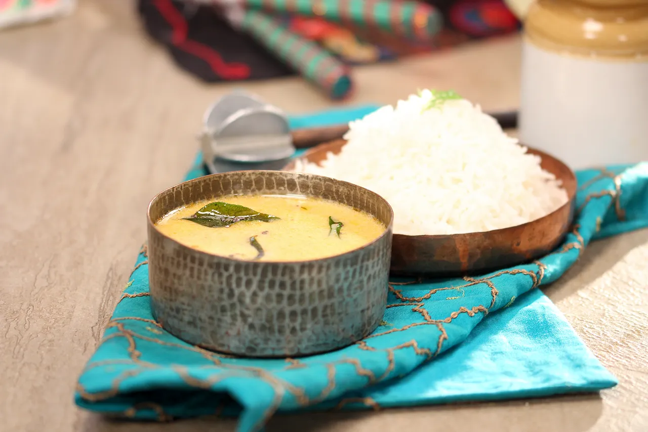 Dahi Kadhi - Gujarati Thali - YT