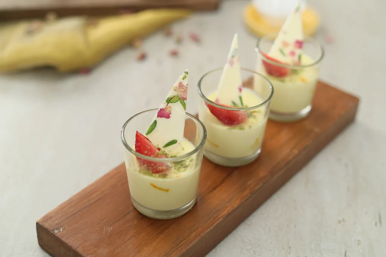 Saffron Steamed Yogurt - YT