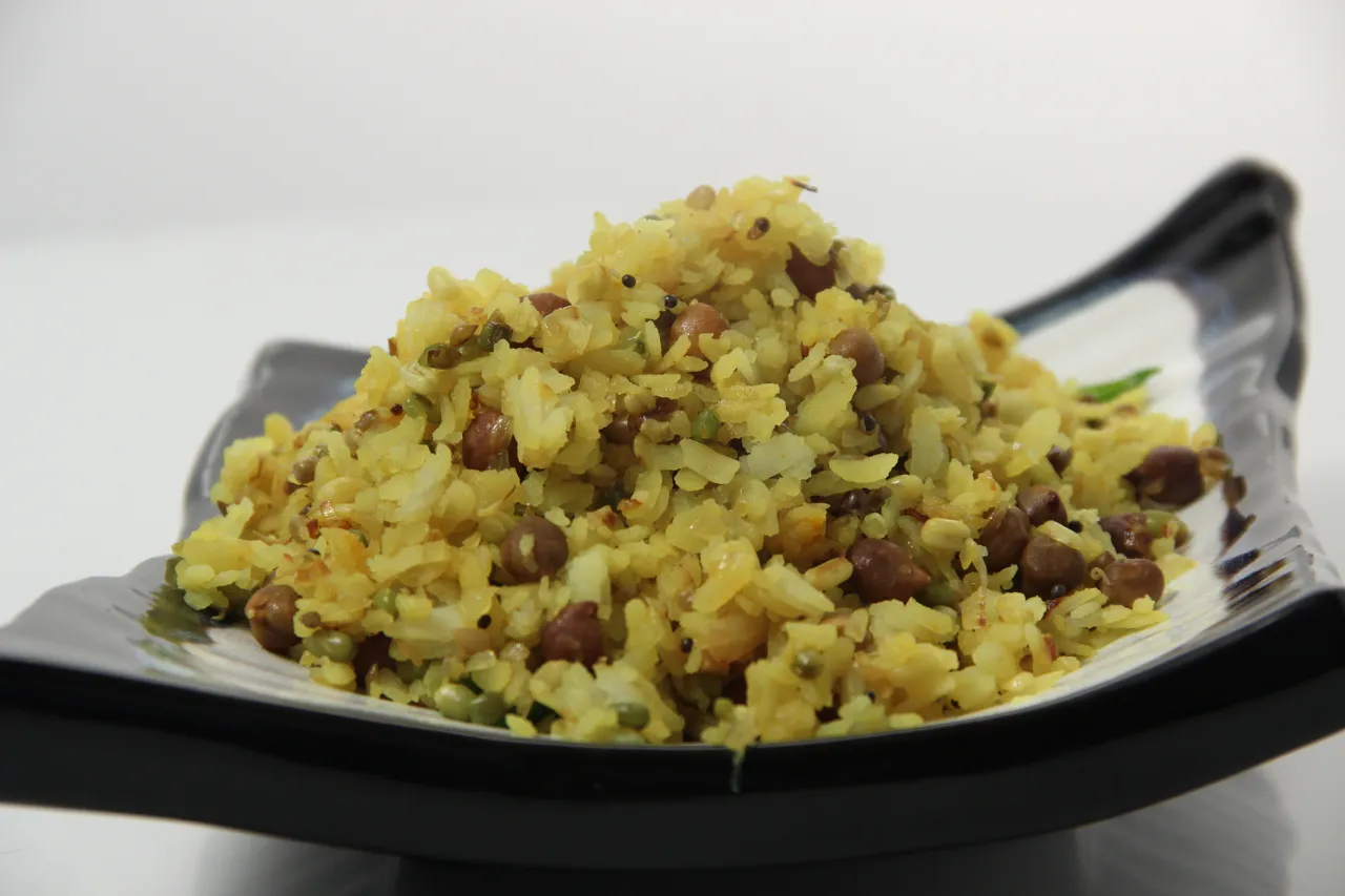 Mixed Sprouts Poha