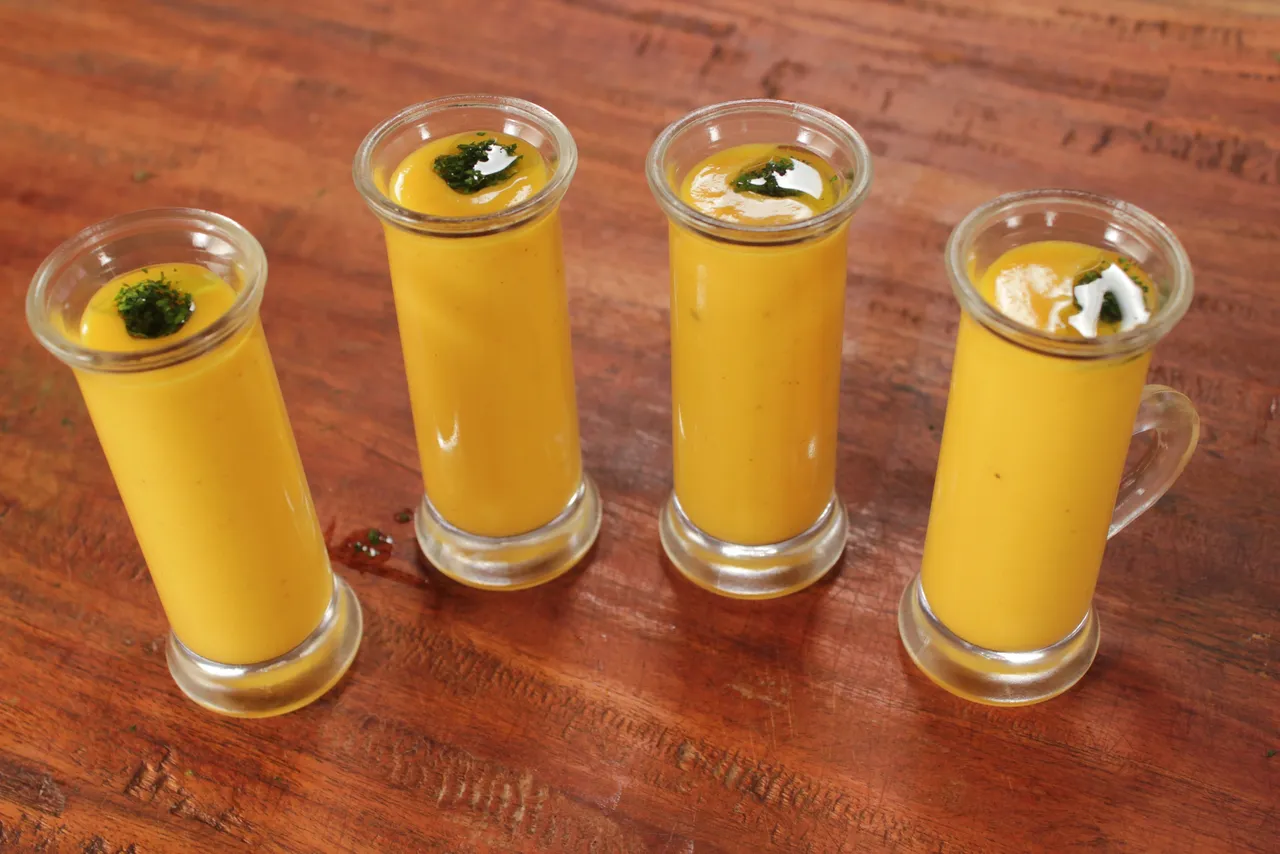 Spiced Carrot Soup Shots 2