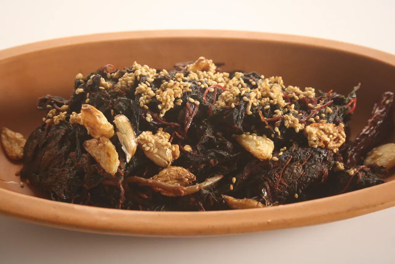 Laal Saag - TT-1
