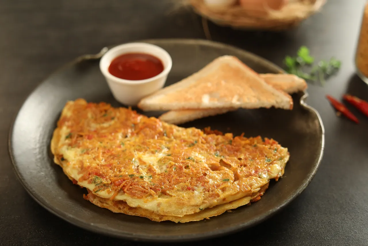 Aloo Bhujia Omelette 5