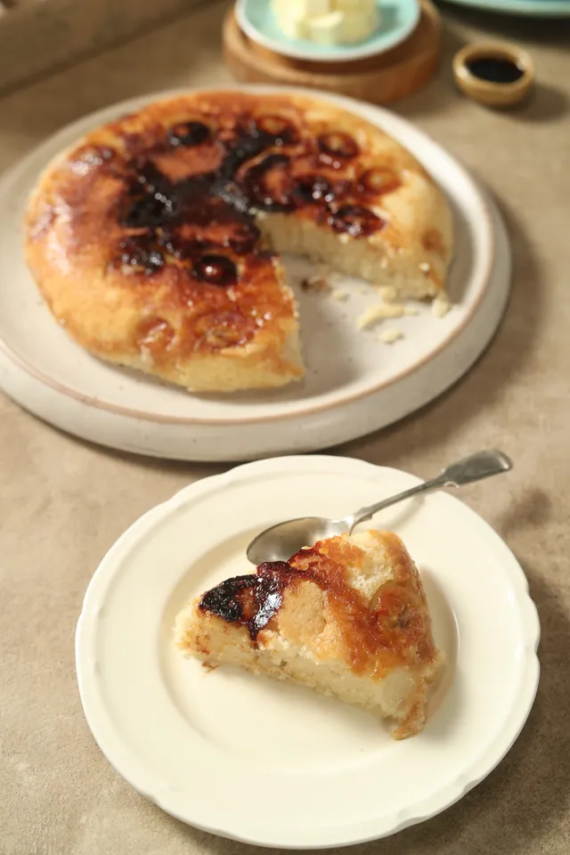 Banana Cake In Pan 1 - YT