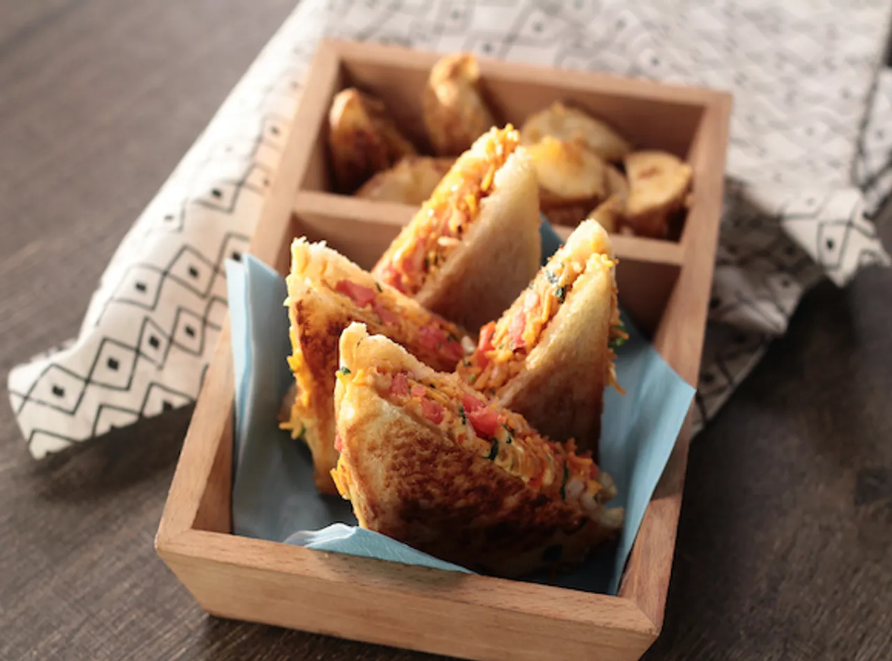 Sev Tomato Sandwich 