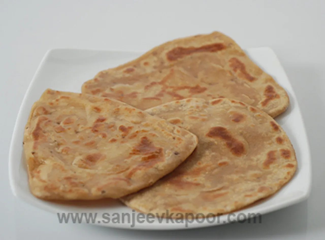 Namak aur Ajwain ka Parantha