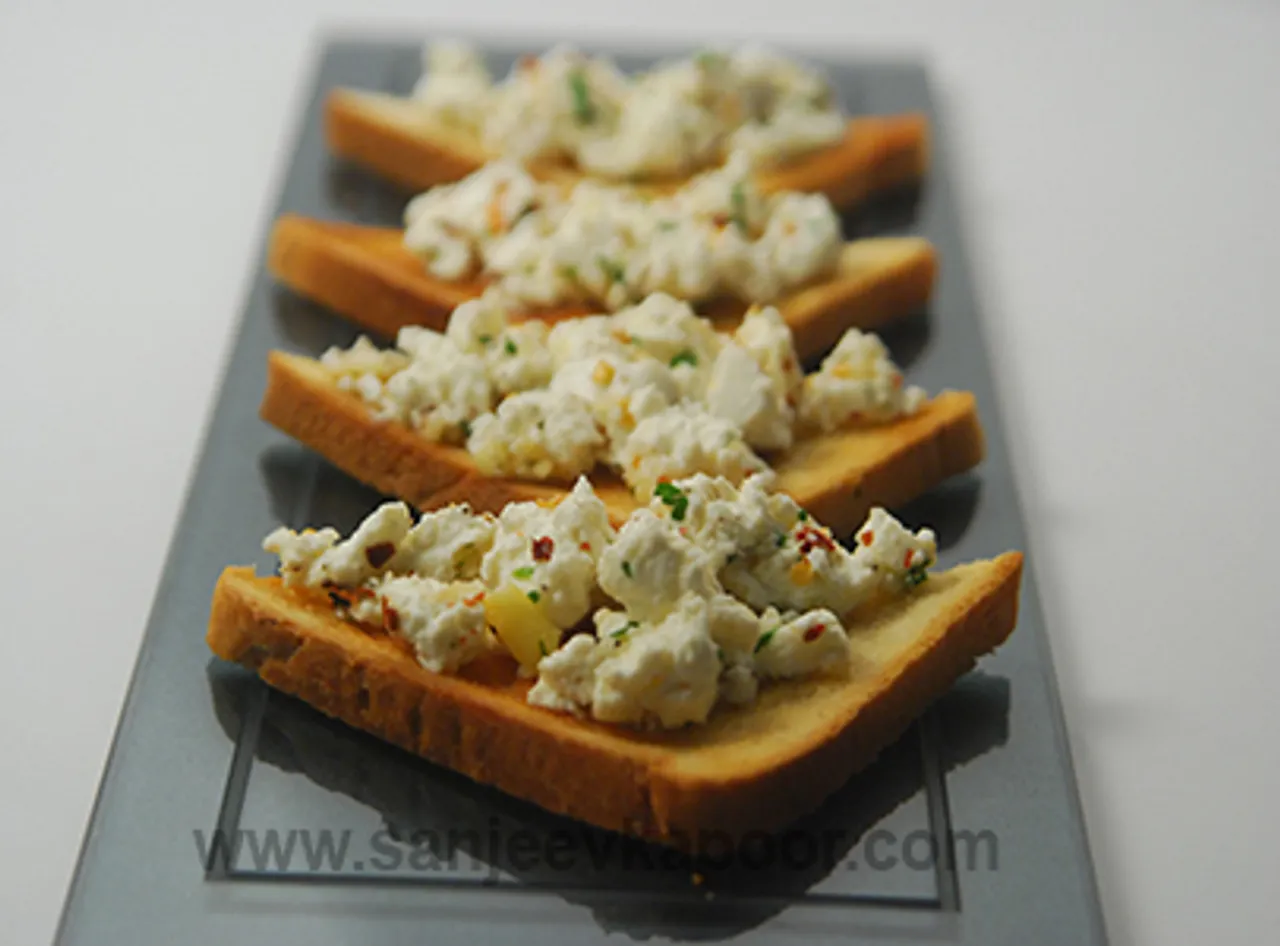 Marinated Paneer Toast