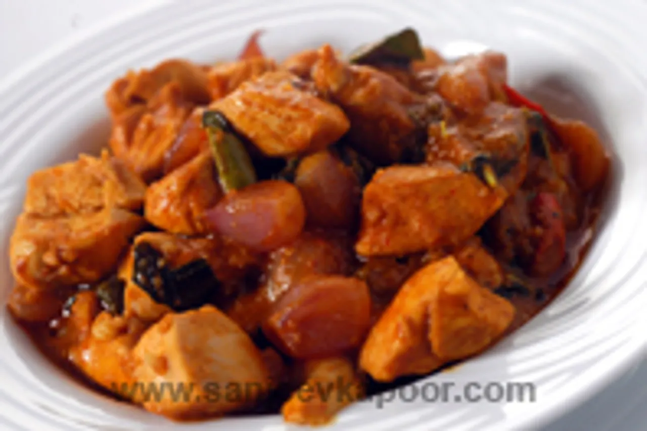 Chicken Curry With Holy Basil And Peanuts