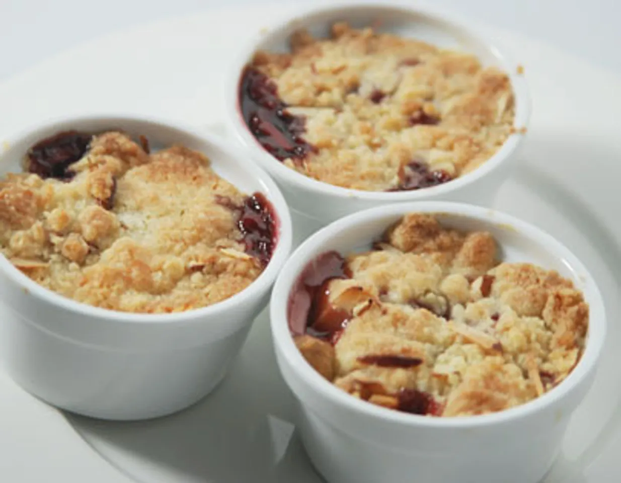 Mango And Blueberry Crumble