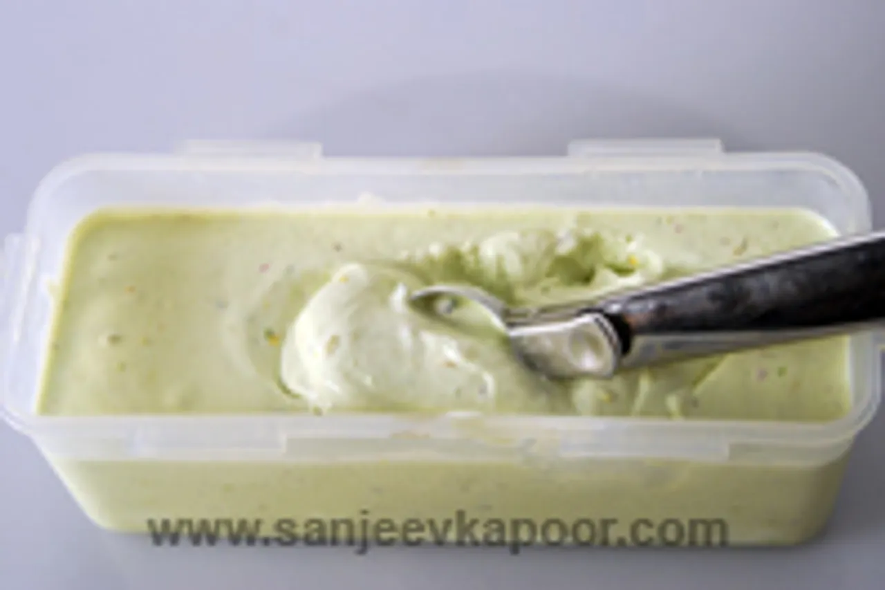 Green Tea And Yogurt Ice Cream