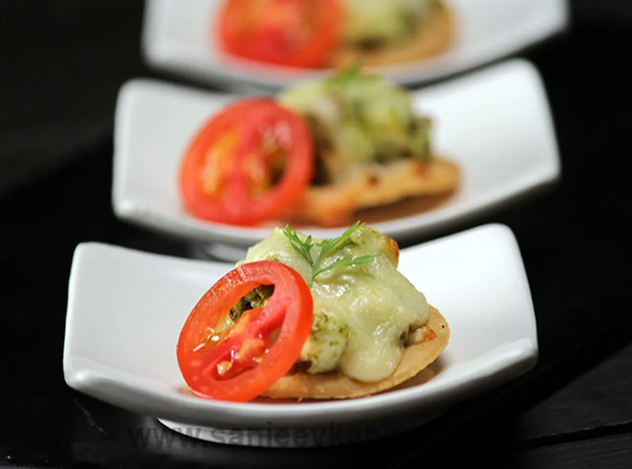 Cheesy Paneer Papdi