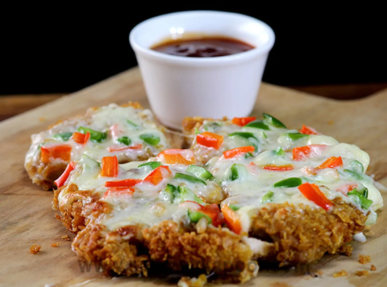 Cheesy Chicken Pizza