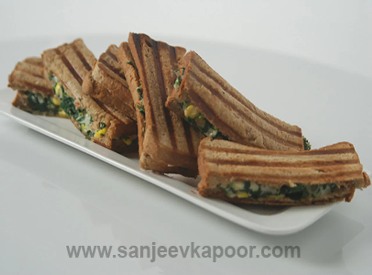 Spinach Corn Cheese Sandwich Toast