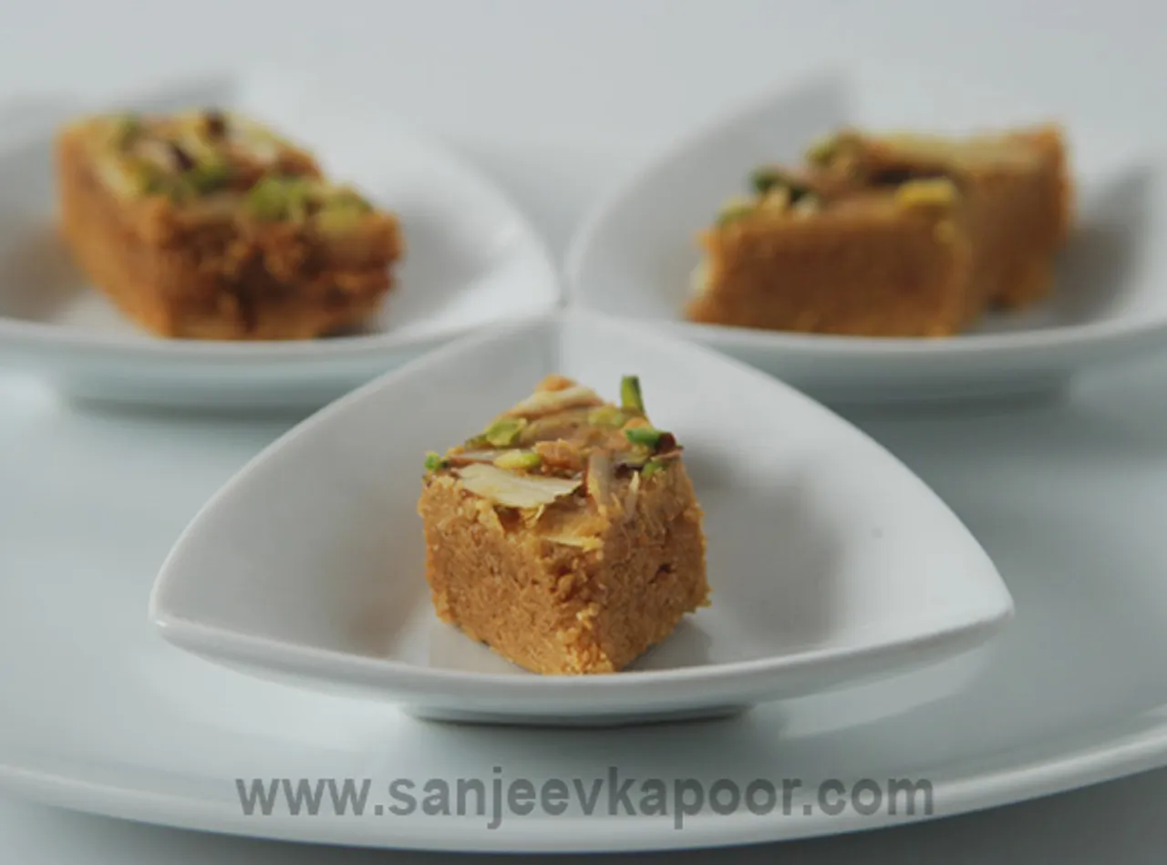 Besan ki Burfi