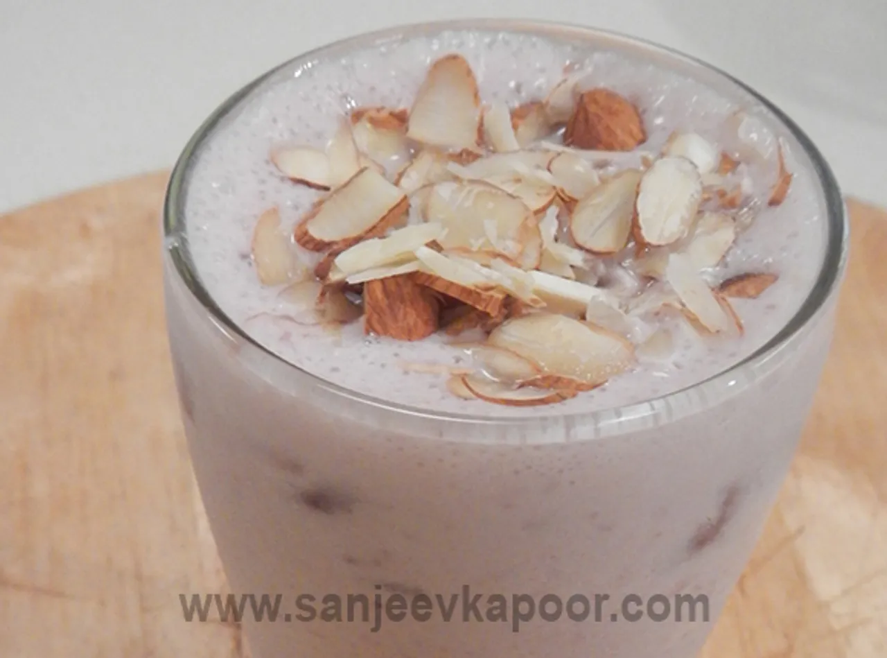 Black Currant Lassi