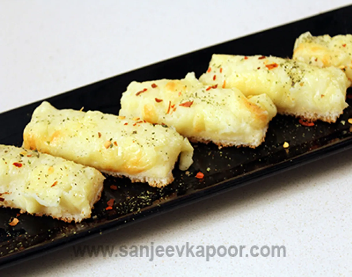 Cheesy Mashed Potato Toasties