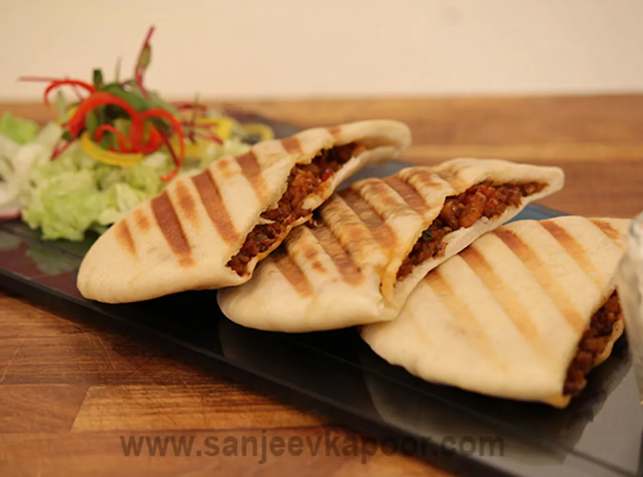 Grilled Soya Keema Kulcha