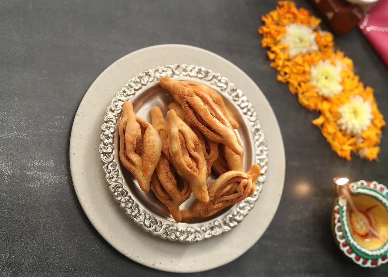 NAMKEEN CHAMPAKALI